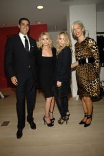 Mary-Kate Olsen feet photo thumbnail