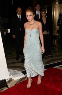 Mary-Kate Olsen feet photo thumbnail