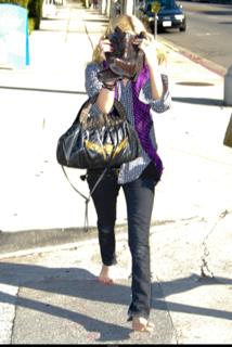 Mary-Kate Olsen feet photo thumbnail