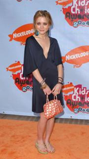 Mary-Kate Olsen feet photo thumbnail