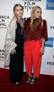 Mary-Kate Olsen feet photo thumbnail