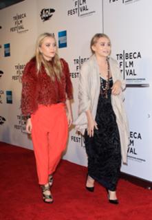 Mary-Kate Olsen feet photo thumbnail