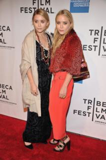 Mary-Kate Olsen feet photo thumbnail