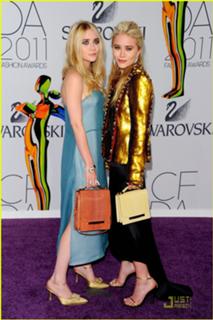 Mary-Kate Olsen feet photo thumbnail