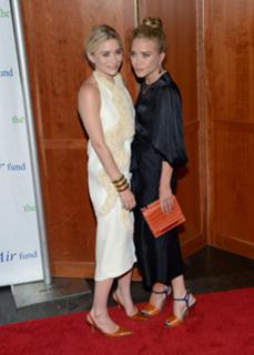 Mary-Kate Olsen feet photo thumbnail