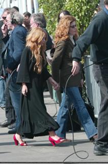 Mary-Kate Olsen feet photo thumbnail