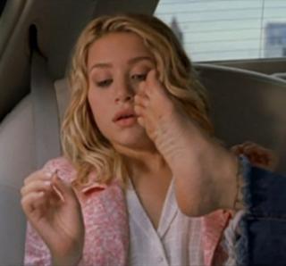 Mary-Kate Olsen feet photo thumbnail