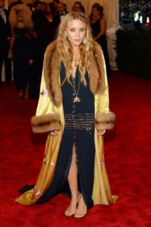 Mary-Kate Olsen feet photo thumbnail