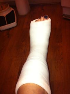Mary Lou Retton feet photo 8