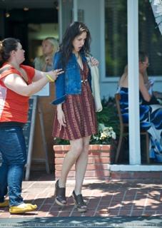 Mary-Louise Parker feet photo thumbnail