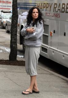 Mary-Louise Parker feet photo thumbnail