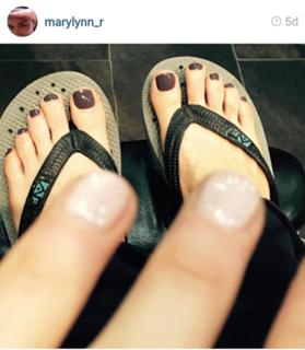 Mary Lynn Rajskub feet photo thumbnail