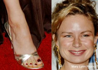 Mary Lynn Rajskub feet photo thumbnail
