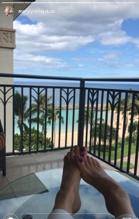 Mary Lynn Rajskub feet photo thumbnail