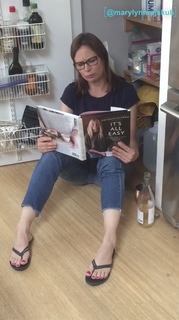 Mary Lynn Rajskub feet photo thumbnail
