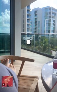Mary Lynn Rajskub feet photo thumbnail