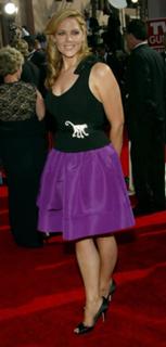Mary McCormack feet photo thumbnail