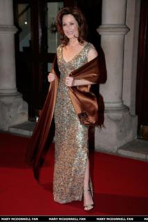 Mary McDonnell feet photo thumbnail