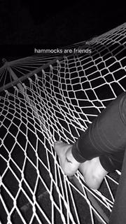 Mary Mouser feet photo thumbnail
