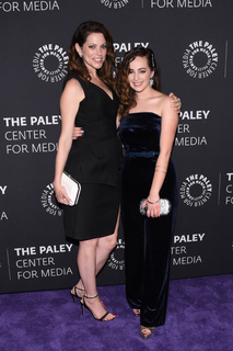 Mary Mouser feet photo thumbnail