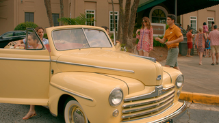 Mary Mouser feet photo thumbnail