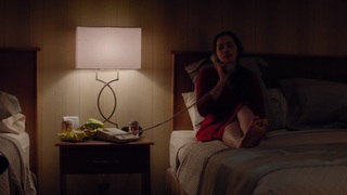Mary Mouser feet photo thumbnail