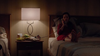 Mary Mouser feet photo thumbnail