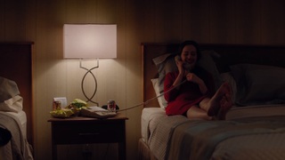 Mary Mouser feet photo thumbnail