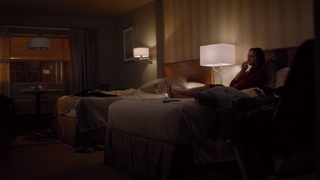 Mary Mouser feet photo thumbnail