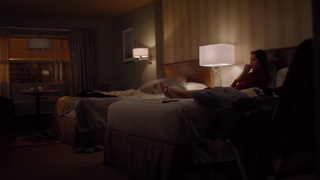 Mary Mouser feet photo thumbnail