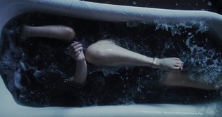 Mary Mouser feet photo thumbnail