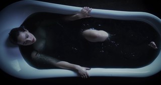 Mary Mouser feet photo thumbnail