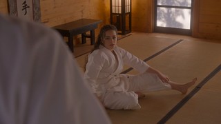Mary Mouser feet photo thumbnail