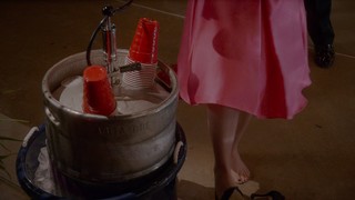 Mary Mouser feet photo thumbnail