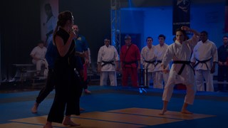 Mary Mouser feet photo thumbnail