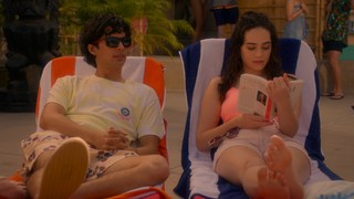 Mary Mouser feet photo thumbnail