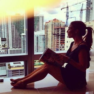 Mary Padian feet photo thumbnail