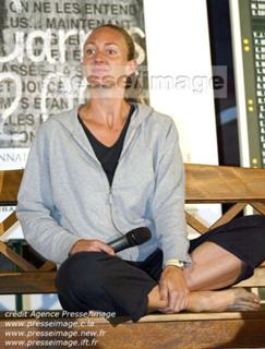 Mary Pierce feet photo 2
