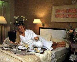 Mary Pierce feet photo 9