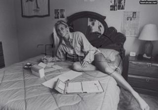 Mary Pierce feet photo 5