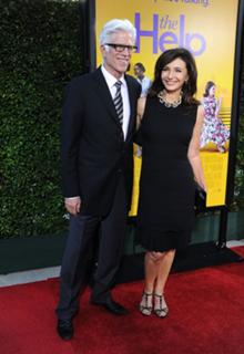 Mary Steenburgen feet photo thumbnail