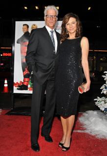 Mary Steenburgen feet photo thumbnail