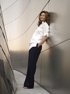Mary Steenburgen feet photo thumbnail