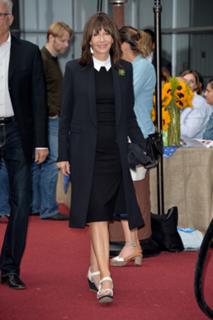 Mary Steenburgen feet photo thumbnail