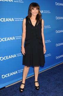 Mary Steenburgen feet photo thumbnail