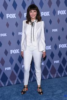 Mary Steenburgen feet photo thumbnail