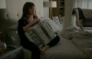 Mary Steenburgen feet photo thumbnail