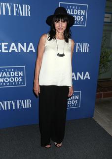 Mary Steenburgen feet photo thumbnail