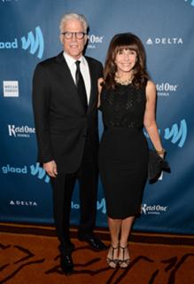 Mary Steenburgen feet photo thumbnail