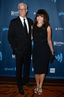 Mary Steenburgen feet photo thumbnail
